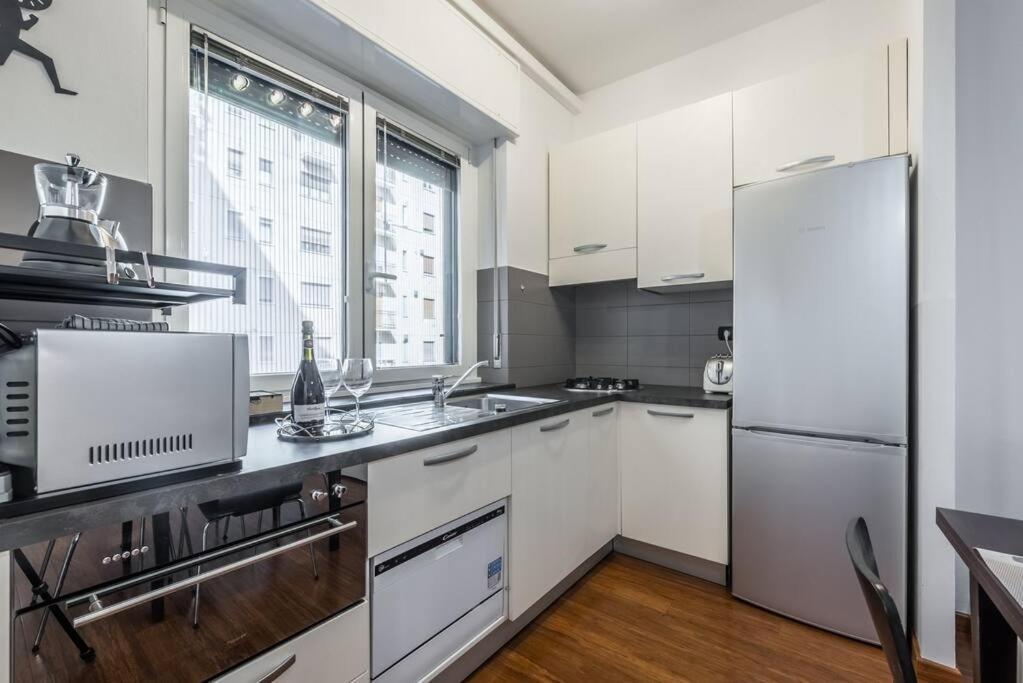 Citylife - Elegante Appartamento Milán Exterior foto